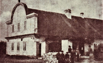 Dobová fotografie otcovského domu Dr. Emila Holuba