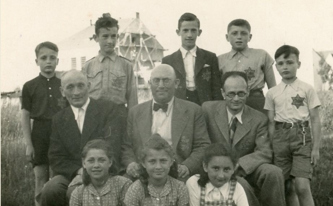 19 SPOLECENSKY ZIVOT Stolperstein 02