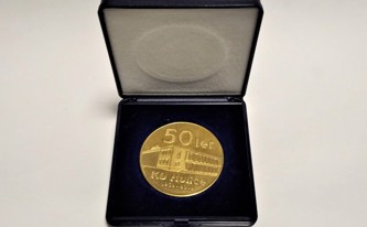 Pamětní medaile k 50. výročí otevření Kulturního domu města Holic