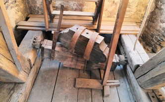 Pozůstatky zvonů zrekvírovaných v roce 1942 1